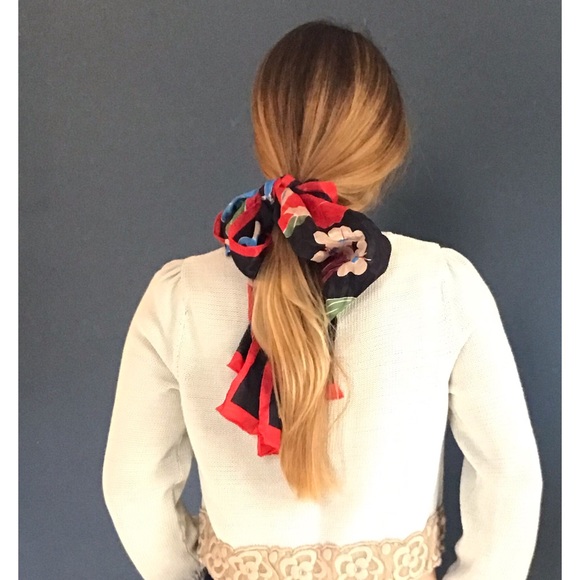 Vintage Accessories - Vintage Vera Silk Floral Scarf